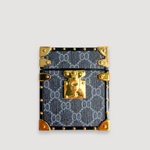 Load image into Gallery viewer, AirPods Case &quot;Denim&quot;
